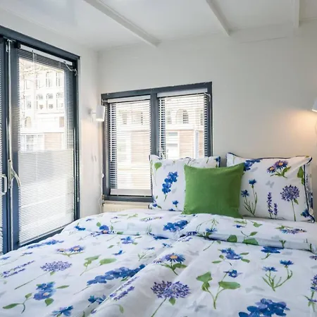 Casa vacanze Luxury Houseboat-apartment Lady Jane Amsterdam