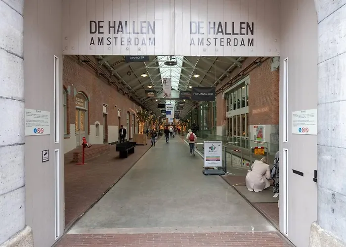 Luxury Houseboat-apartment Lady Jane Amsterdam